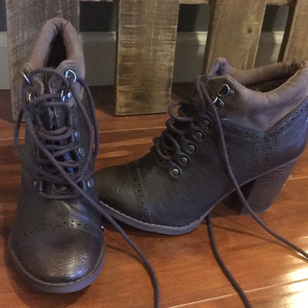 Booties Brand: Not Rated